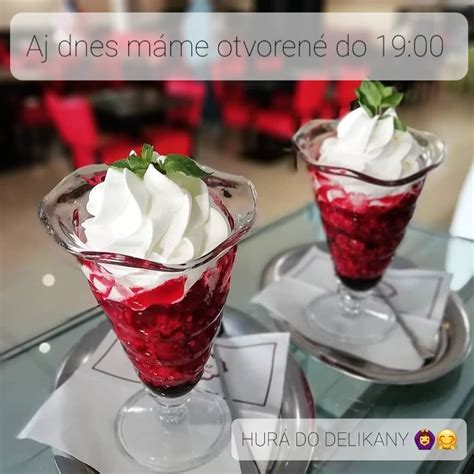 Horúce maliny so zmrzlinou v miske