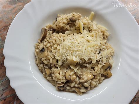 Hubové rizoto s parmezánom