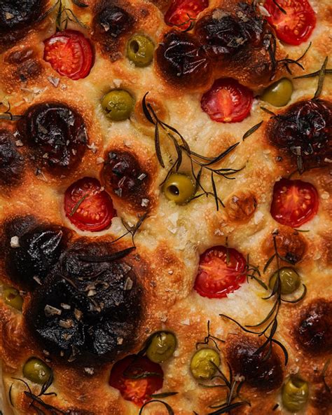 Čerstvá talianska Focaccia s rozmarínom