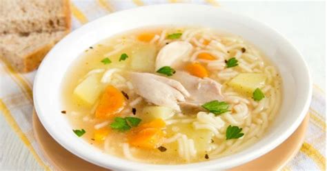 Surové ingrediencie na slepačiu polievku