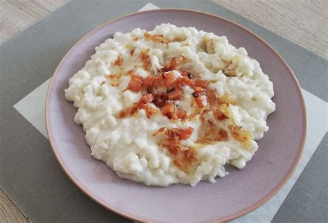 Bryndzové halušky s údenou slaninkou