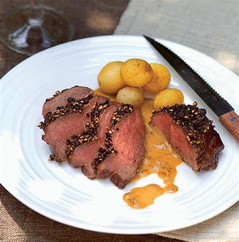 Srnčí steak na panvici