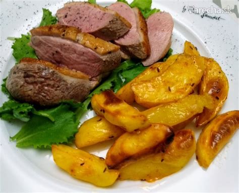 Pečené kačacie prsia s jablkami a tymiánom