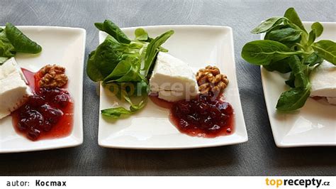 Marinovaný kozí syr s ovocím