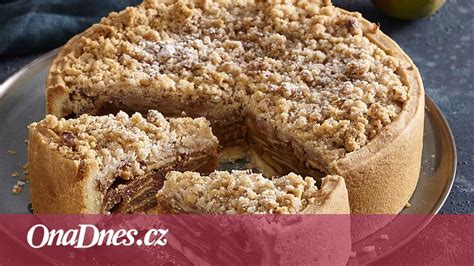Detail Dobešovej torty s karamelovými pásikmi
