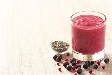 Smoothie s chia semienkami a ovocím