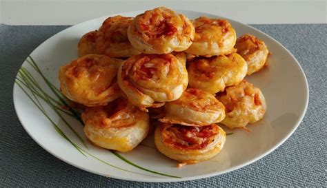 Pizzové koláčiky a trojuholníčky z lístkového cesta