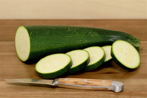 Čerstvá cuketa, kľúčová ingrediencia koláča
