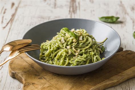 Cestoviny s brokolicovým pestom