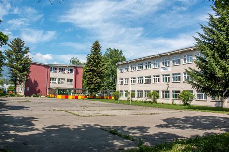 Základná škola Bartošovce budova