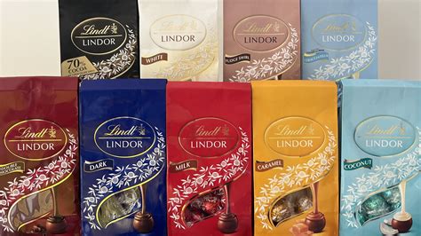 Sortiment čokolád Lindt v obchode