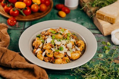Gnocchi s mletým mäsom a paradajkovou omáčkou