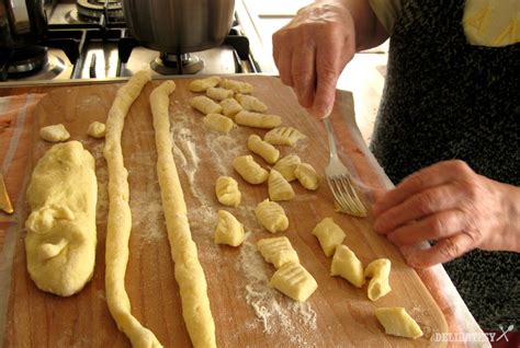 Postup tvarovania gnocchi vidličkou