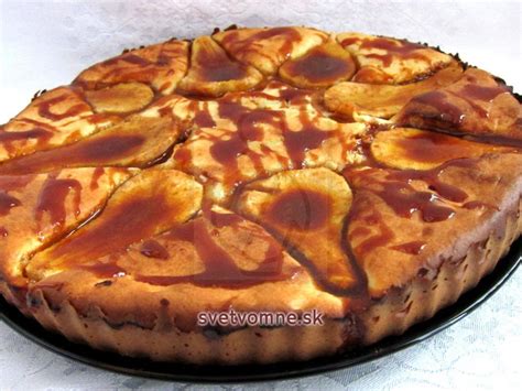 Hruškový koláč s karamelom