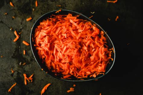 Nastrúhaná mrkva a koreniny