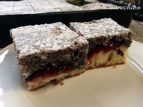 Fitness makovo-tvarohový koláč so slivkami