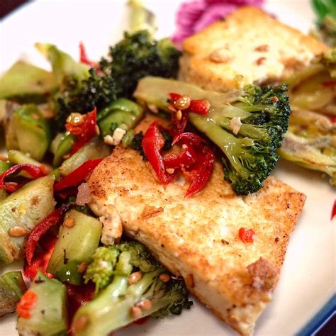 Tofu opečené do zlatista na panvici