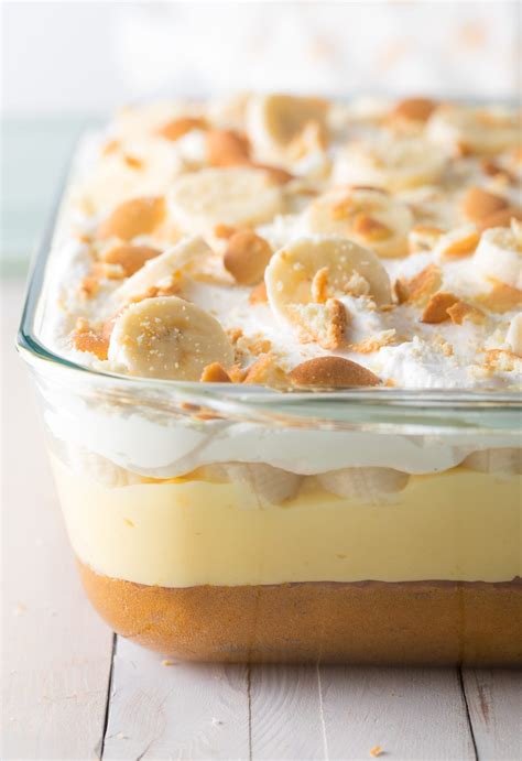Layered mascarpone banana pudding cake