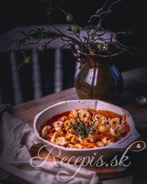 Cibuľa a paprika opražené na základe omáčky