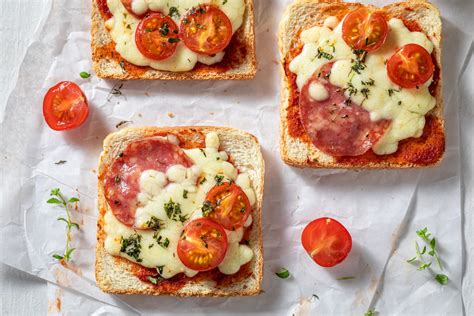 Zapekané toasty s paradajkovou omáčkou