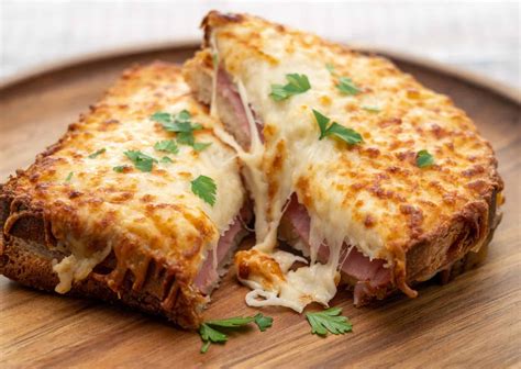 Zapečený sendvič Croque Monsieur
