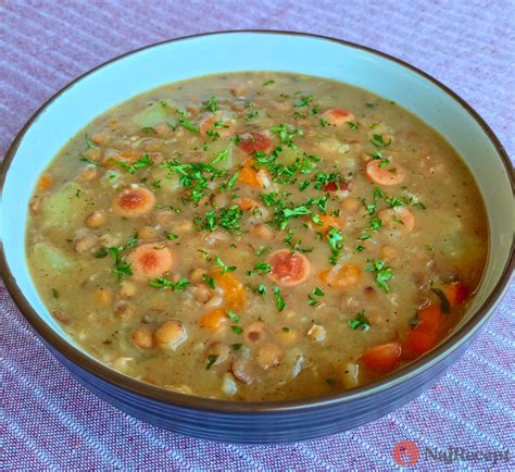 Šošovicová polievka s riasou arame