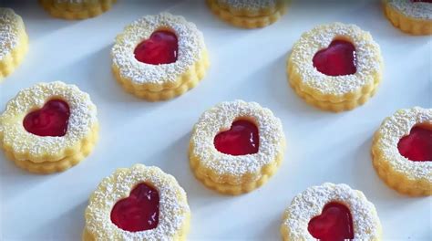 linecké pečivo s lekvárom