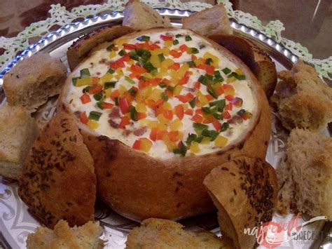 Sedliacke fondue v chlebe
