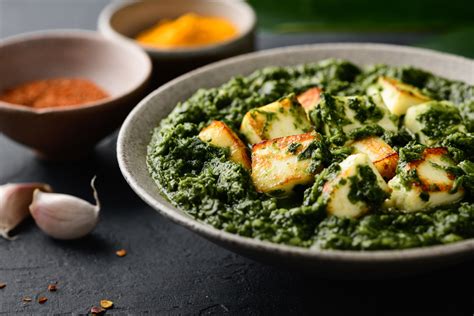 Indické jedlo Palak Paneer