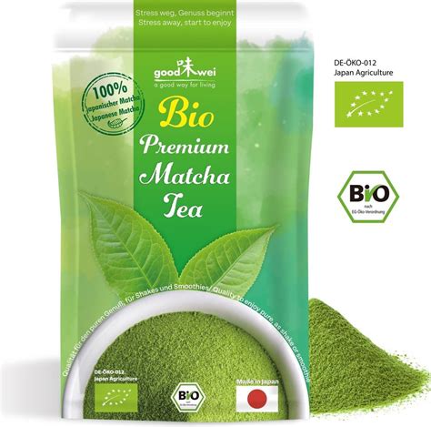 Obrázok listov špenátu a matcha čaju