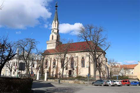 Kalvínsky kostol v Lučenci s otáčavým kohútom