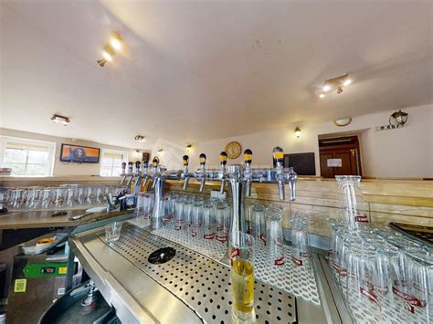 Fotografia interiéru Prešovskej pivárne s ponukou čapovaných pív