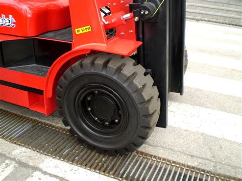 Rôzne typy príslušenstva pre vysokozdvižné vozíky