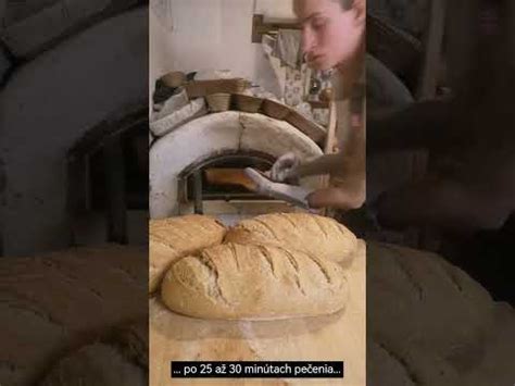 ukážka upečeného bochníka chleba