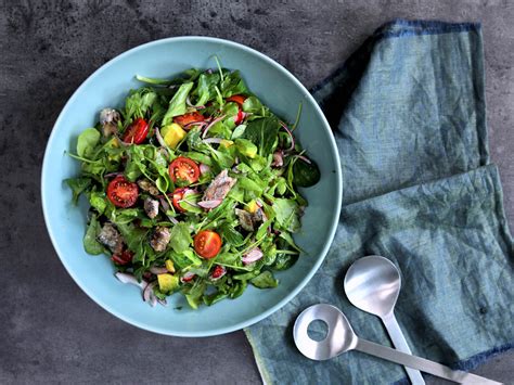 Farebný šalát so špenátom