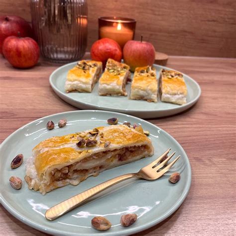 Jablková štrúdľa s vanilkovým pudingom