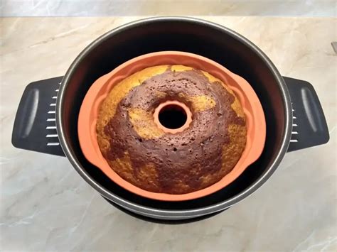 Hotová bábovka upečená v silikónovej forme