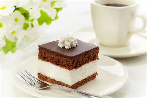 Čokoládovo-smotanový zákusok (Wuzetka)