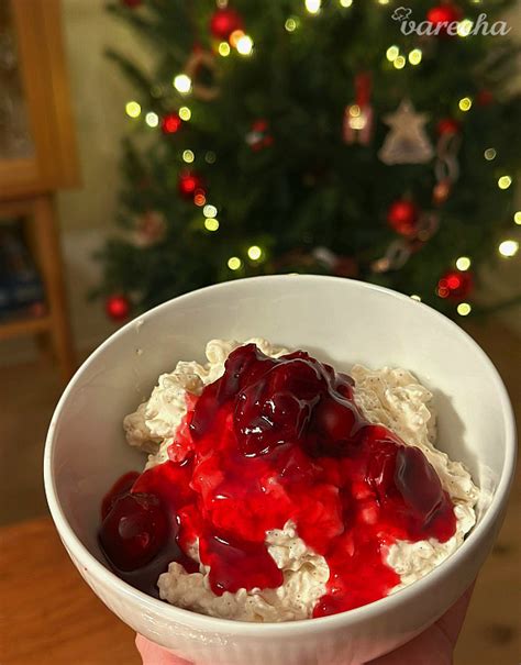 Ryžový puding s brusnicami a kokosovým mliekom