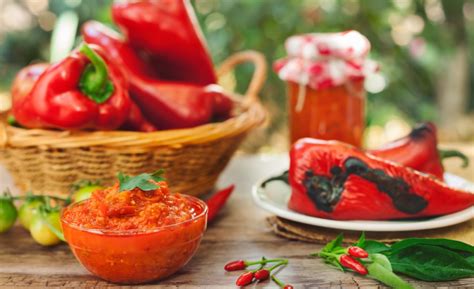 Surové ingrediencie na paprikovú pomazánku