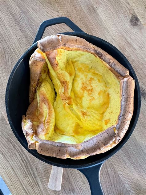 Hotová nemecká palacinka Dutch Baby