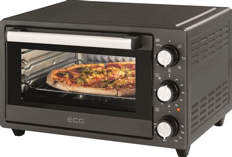 Elektrická rúra na pečenie v modernej kuchyni