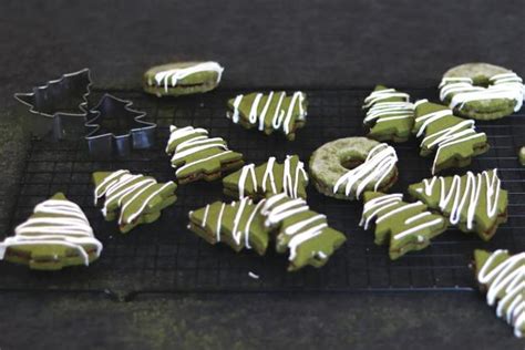 Zelené vianočné sušienky s matcha