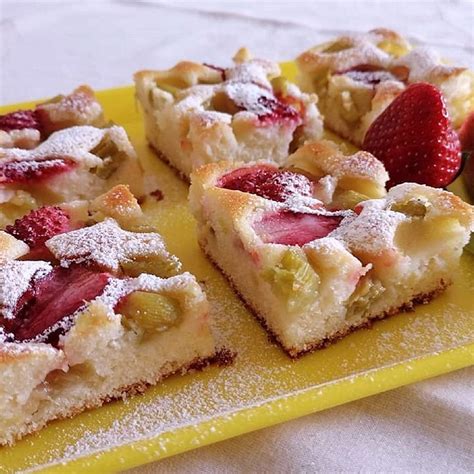 Vegan rebarborová bublanina