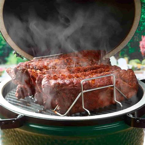 Jahňacie rebrá na grile Big Green Egg