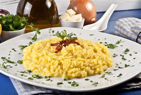 Základné ingrediencie na milánske rizoto