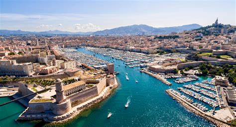 Panoráma prístavu v Marseille