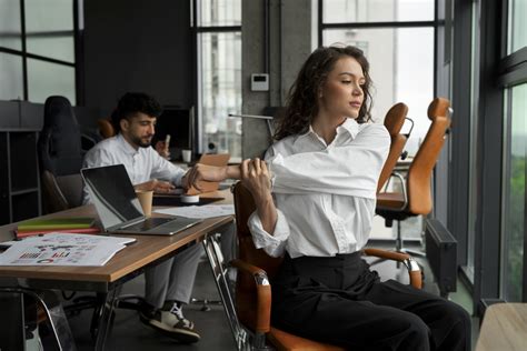 Ilustračná fotografia zamestnancov počas obednej prestávky