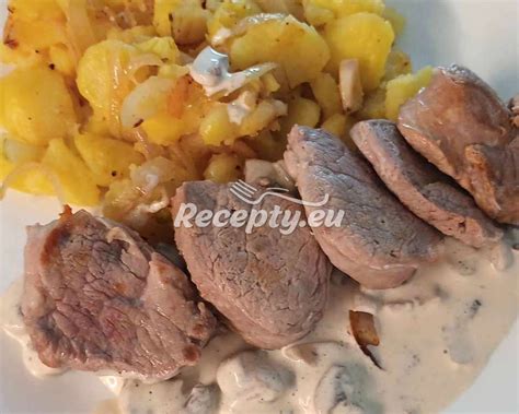 Syrová omáčka s mäsom a zeleninou