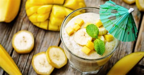 Ingrediencie na banánovo-mangové smoothie